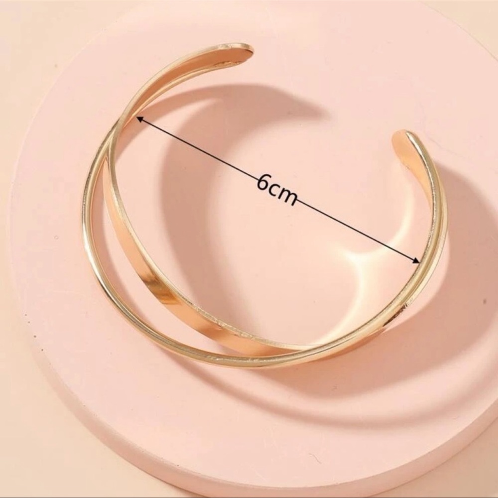 Modern chic gold spiral bangle cuff bracelet